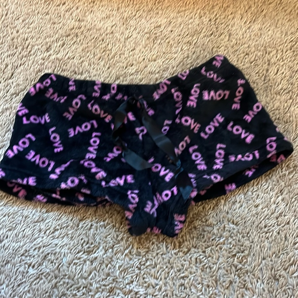 Saturdaze, pajama shorts, medium